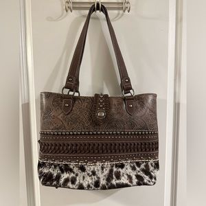 Trinity ranch purse with matching wallet.